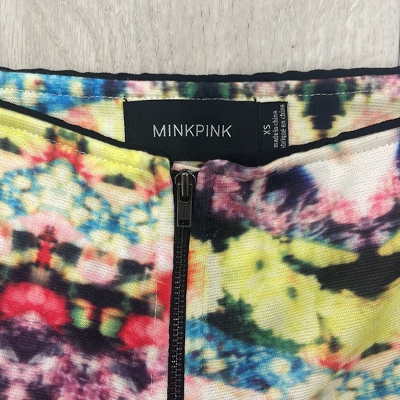 MINKPINK shorts - Picture 3 of 3